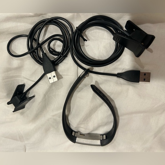 Black Fitbit Alta - Picture 6 of 6